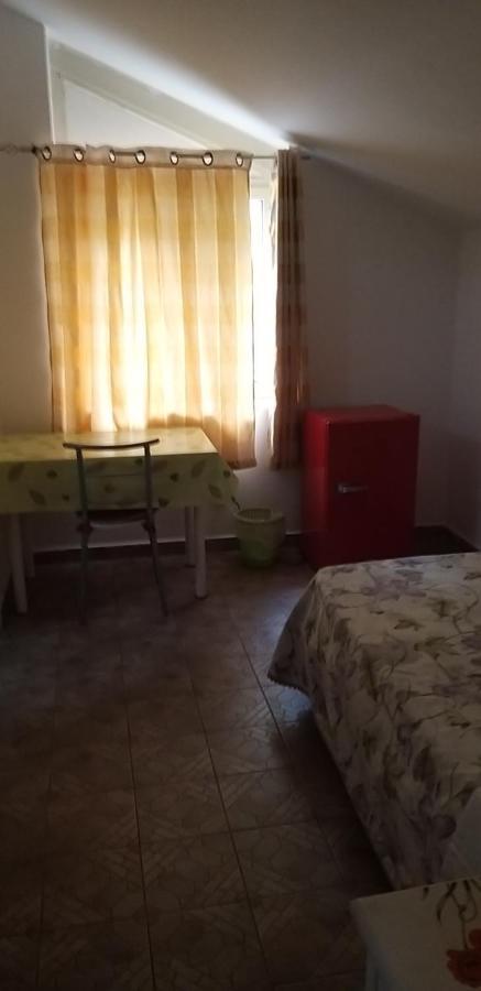 La Finestra Sul Cortile Bed & Breakfast Pomezia Eksteriør bilde