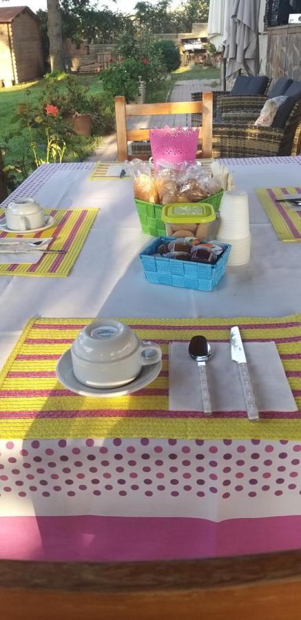 La Finestra Sul Cortile Bed & Breakfast Pomezia Eksteriør bilde