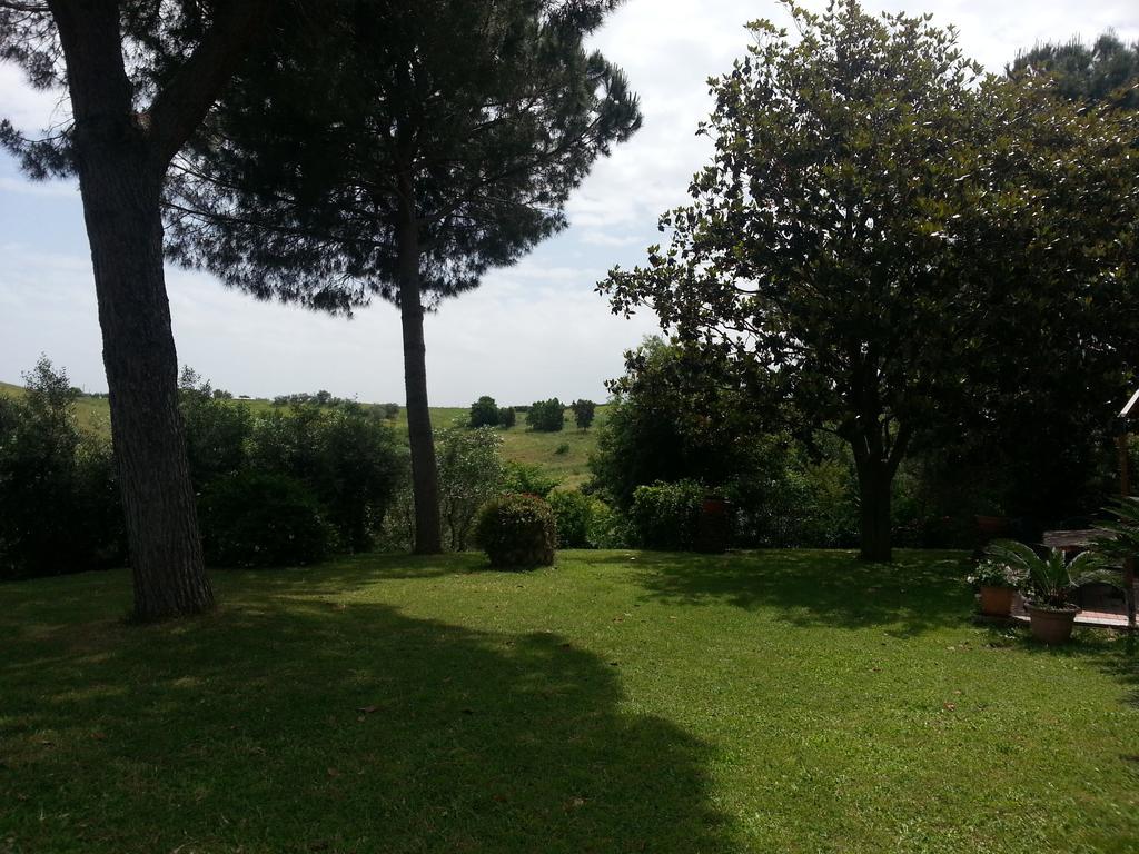 La Finestra Sul Cortile Bed & Breakfast Pomezia Eksteriør bilde