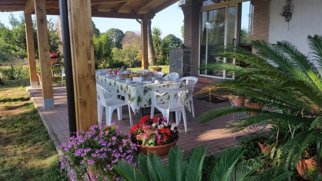La Finestra Sul Cortile Bed & Breakfast Pomezia Eksteriør bilde